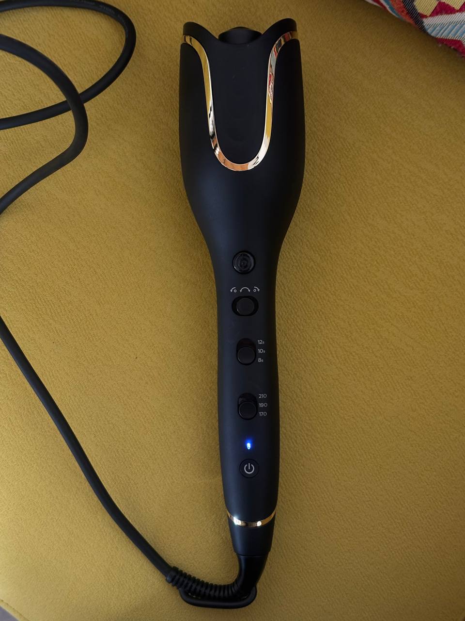 Prodajem stilizator Philips BHB876 i stalak za nakit