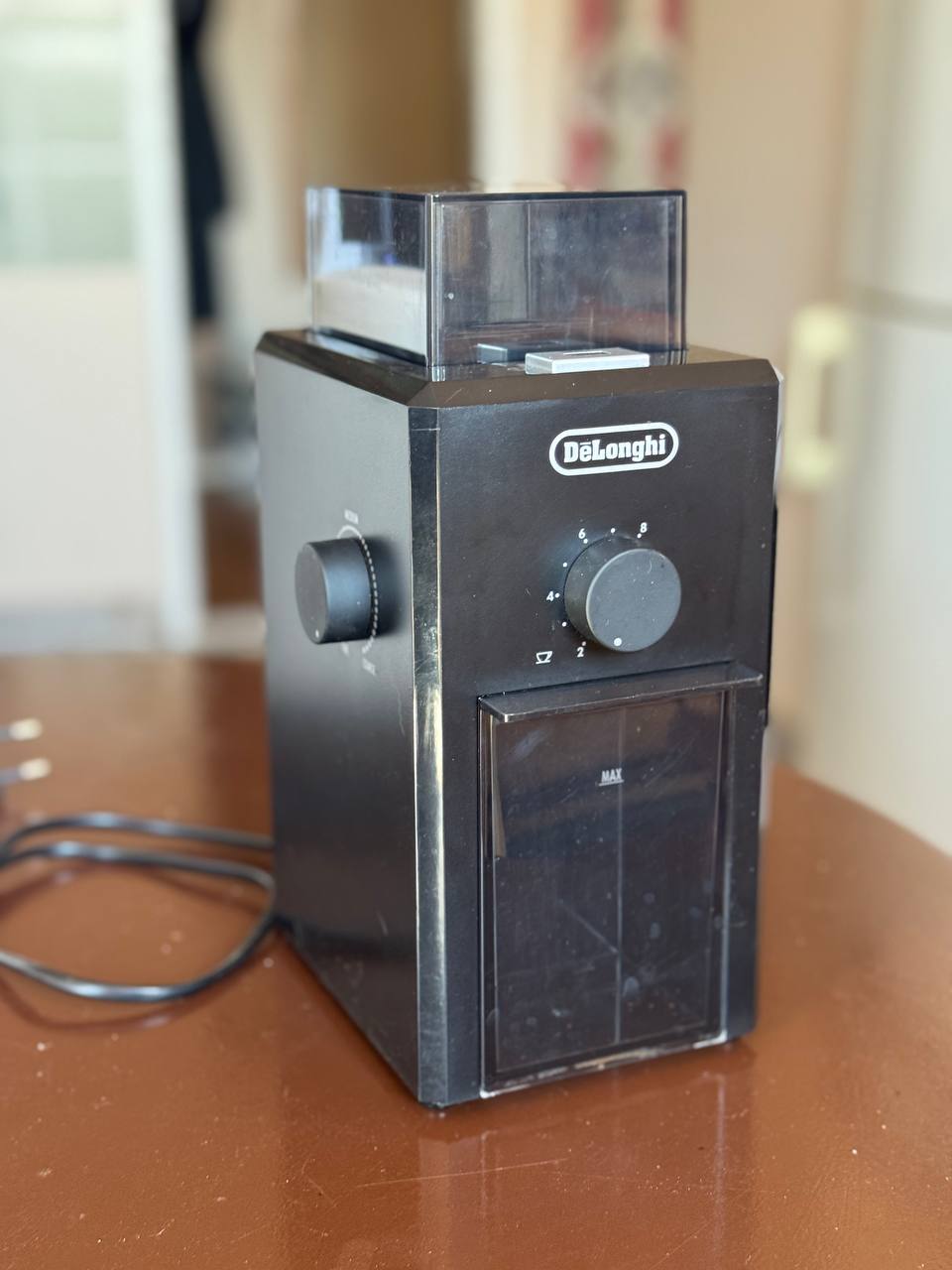 Кофемолка DeLonghi KG79