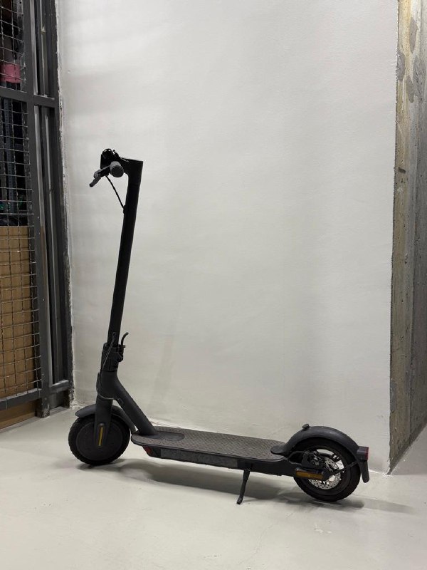 Električni trotinet Mi Electric Scooter Essential
