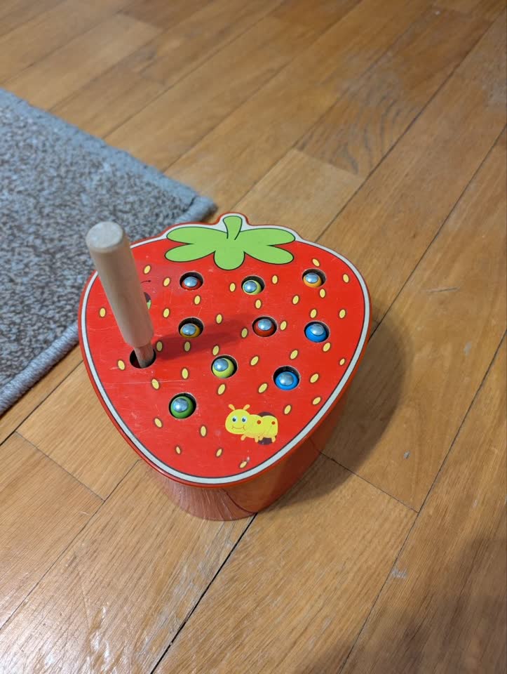 игрушка для маленьких Червички на магнитах