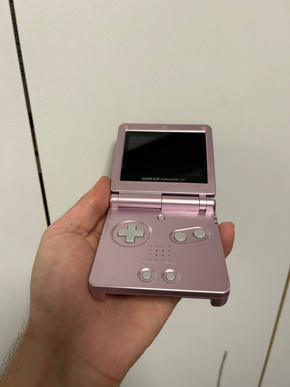 Продам Nintendo Game Boy Advance SP AGS-101 + 12 картриджей + чехол