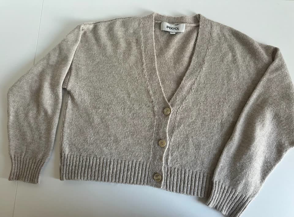 Кардиган турецкой фирмы Ipekyol ,M (на L тоже будет хорошо),700 динар