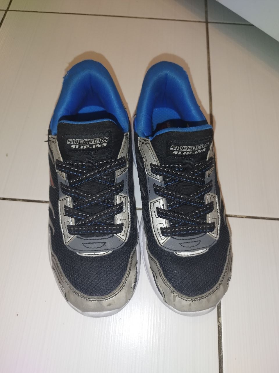Кроссовки Skechers, р.34, огоньки светятся при ходьбе. Карабурма, рядом с Big Fashion