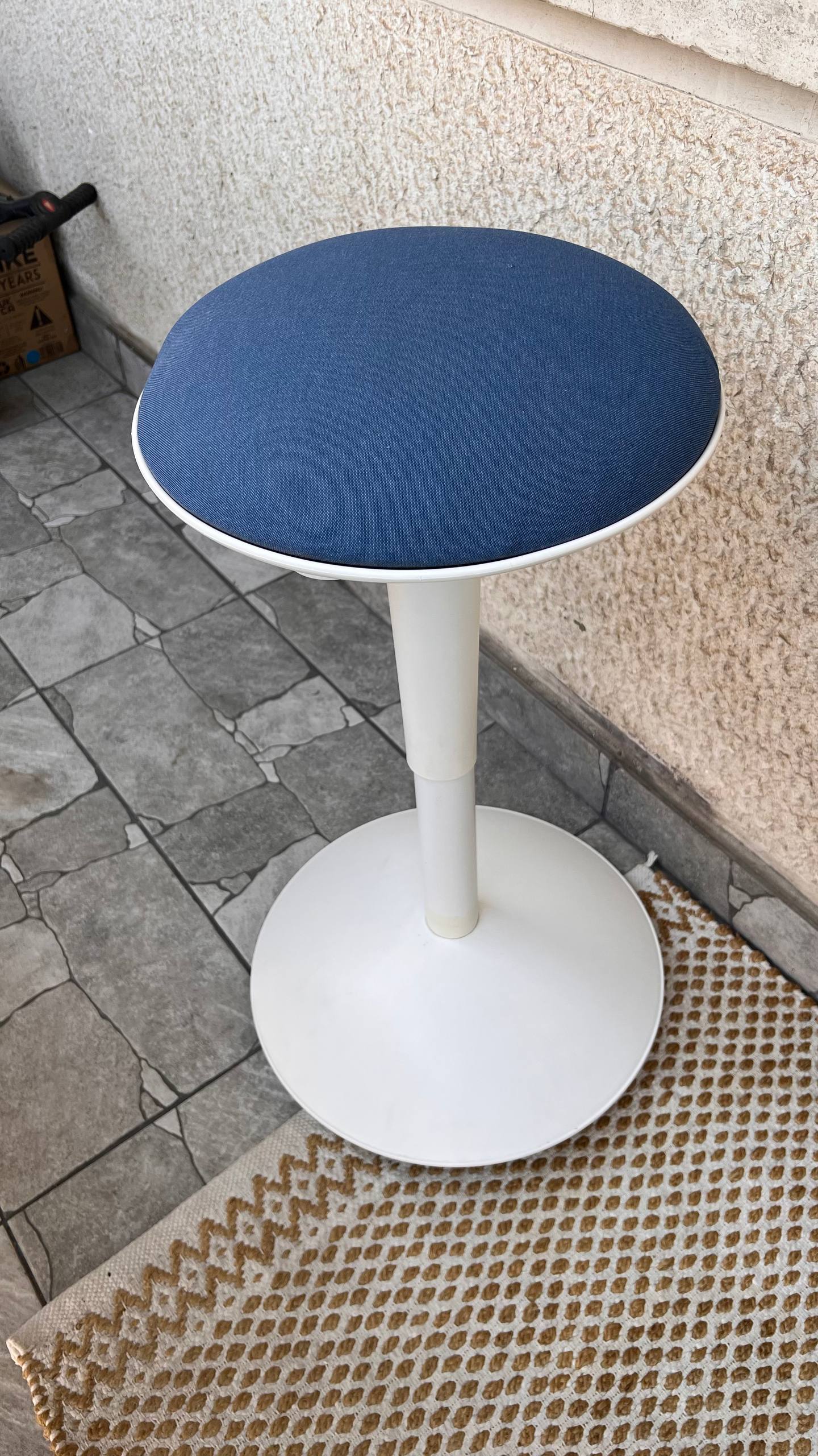 IKEA NILSERIK stolica