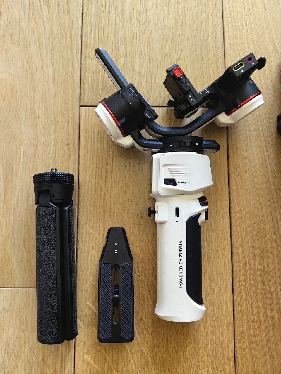 Продаю стабилизатор для камеры ZHIYUN Crane m3