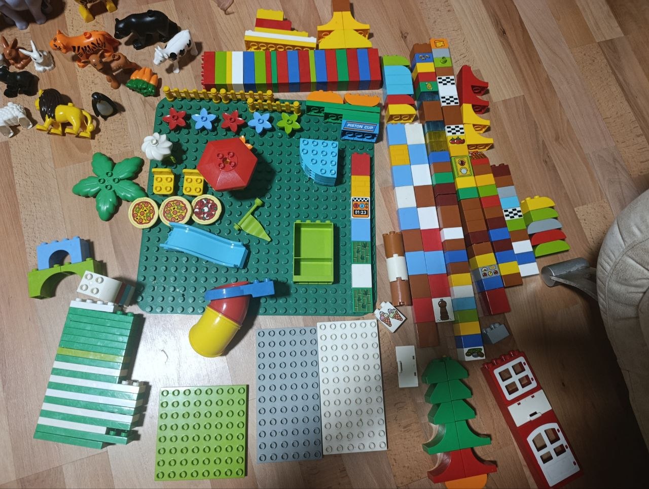 Prodajem veliki set Duplo Lego