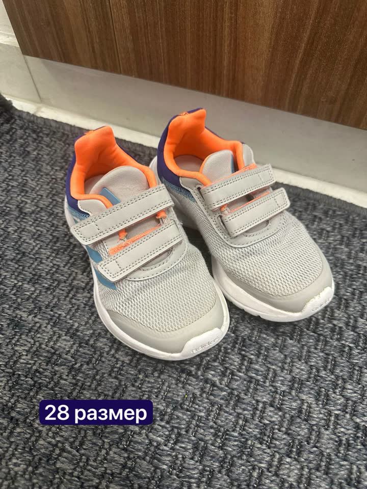 Adidas и Nike кроссовки детские разных размеров