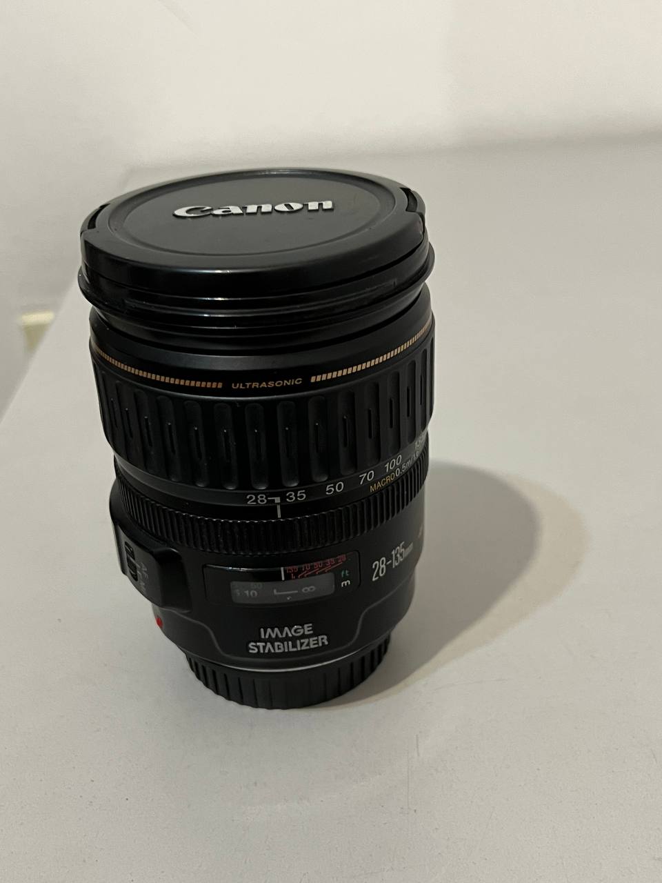 Продам Canon EF 28-135mm f/3.5-5.6 IS USM