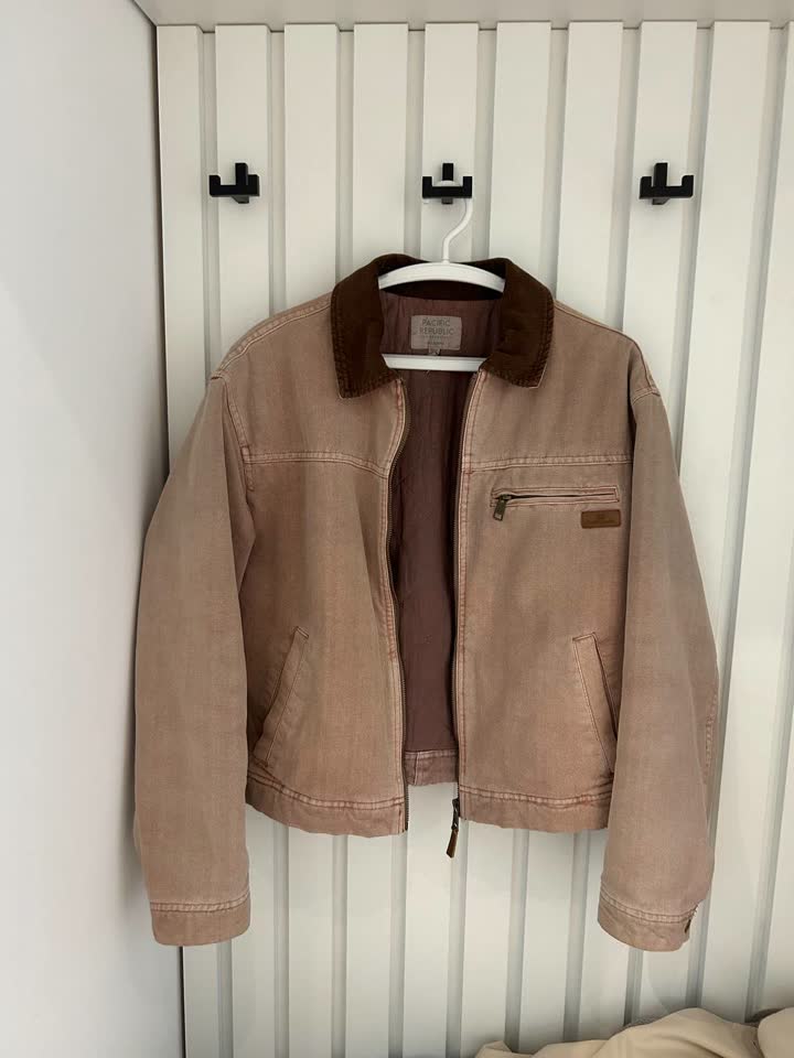 Курточка от Pull&Bear Pacific Republic