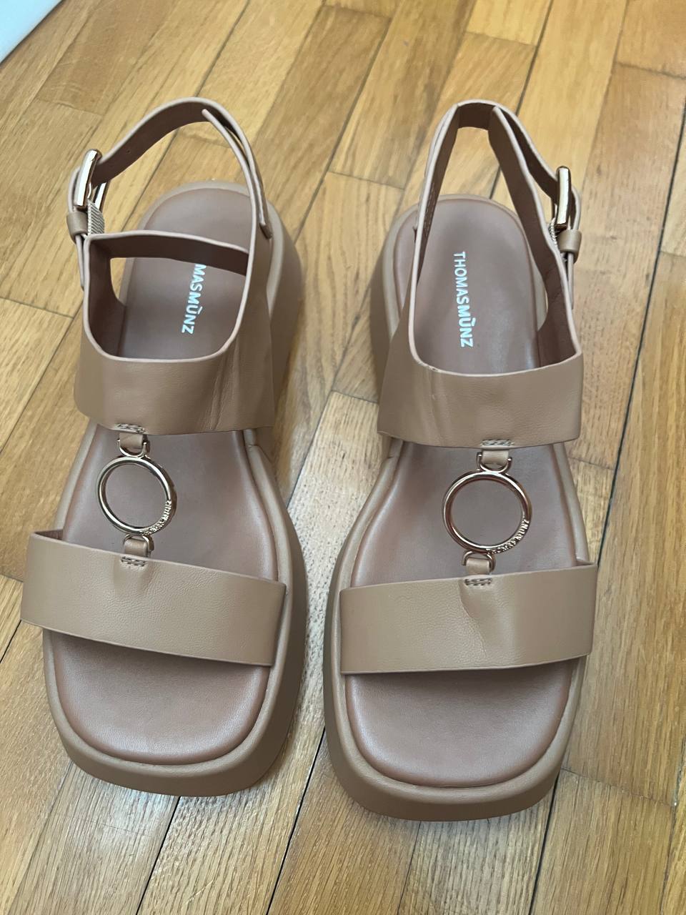 Prodajem nove sandale THOMAS MUNZ