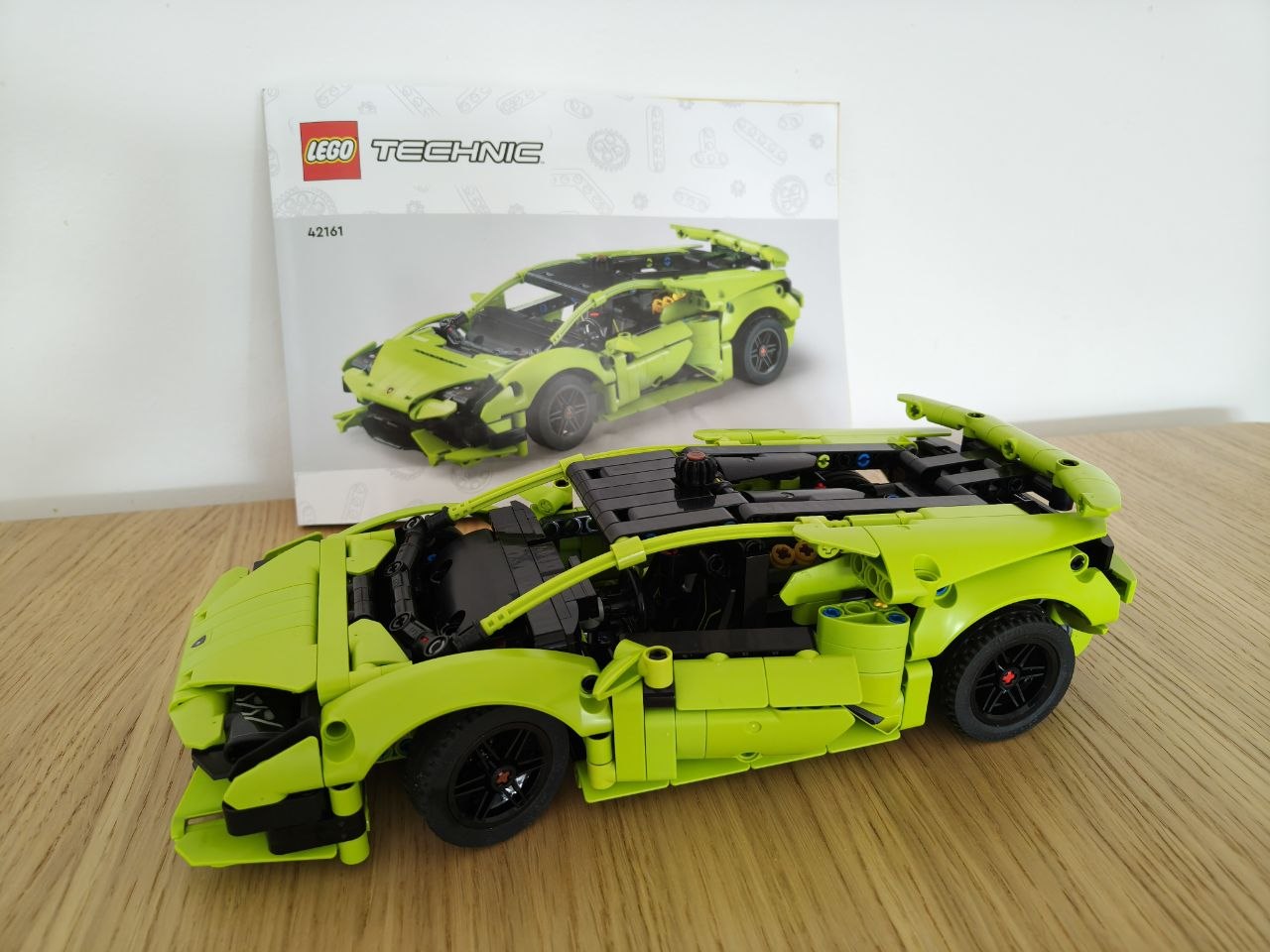 Продам конструктор Lego 42161 Lamborghini Huracán Tecnica