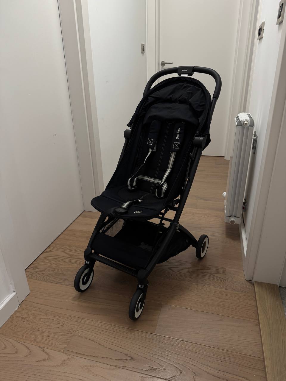 Продаю коляску Cybex Orfeo Magic Black
