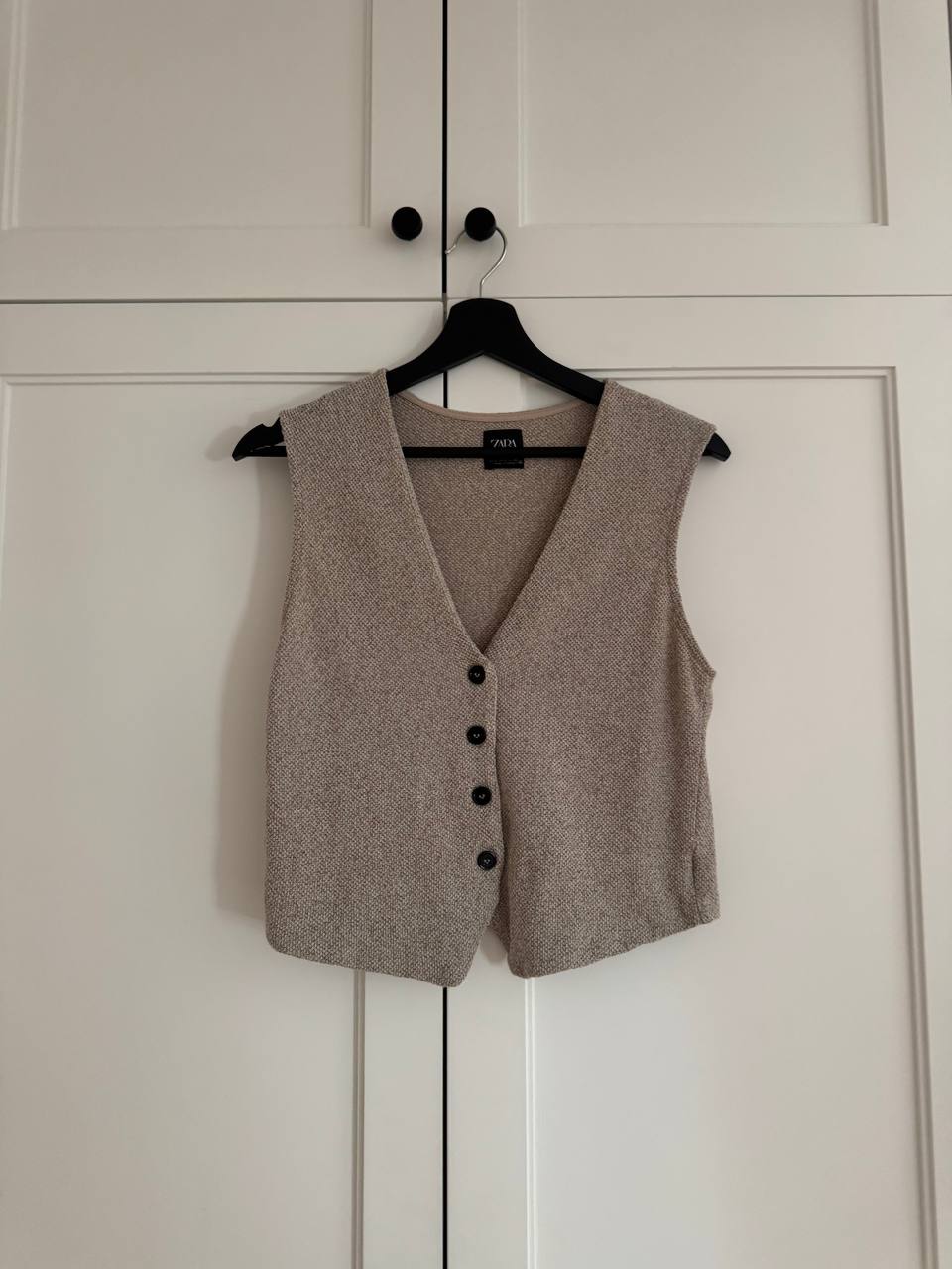 Prodajem prsluk Zara