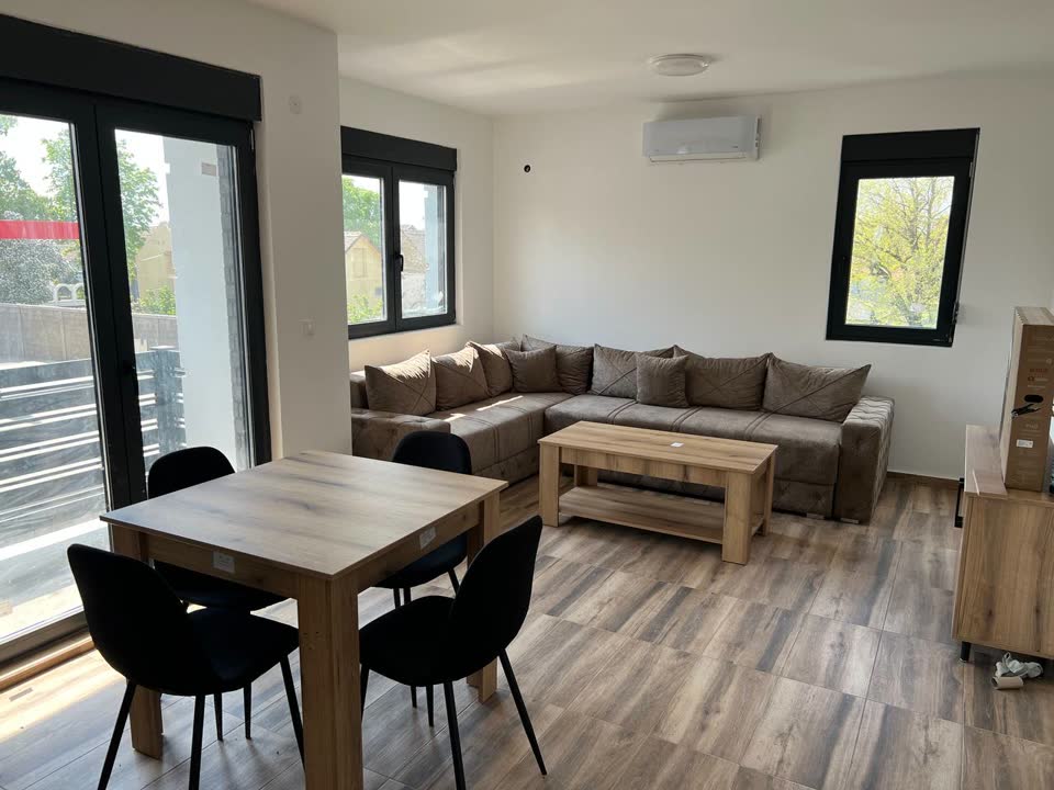 Izdajem nove apartmane 55 m², Petrovčić
