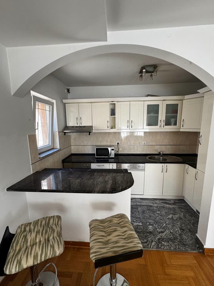 Izdajem stan na Vračaru, 53 m², 2 spavaće sobe