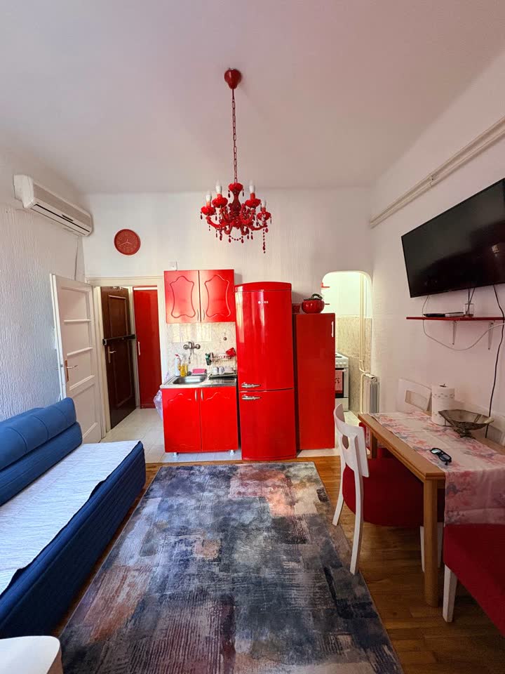 Сдаю студию в Врачаре, 30 м²