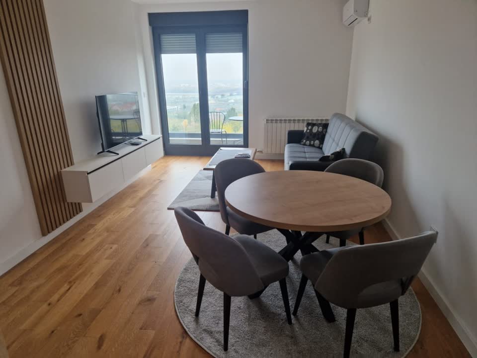 Сдам квартиру в Звездаре, Woodstar ЖК, 48 м²