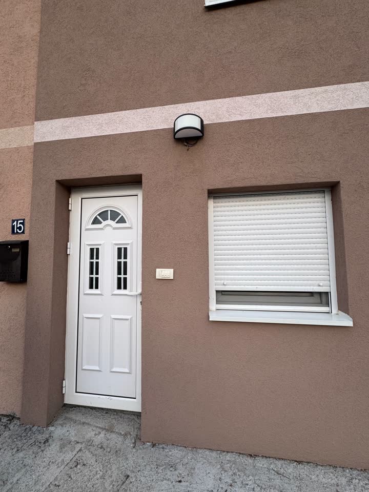 Izdajem stan u Borči, Petra Kostića 15, 25–30 m²