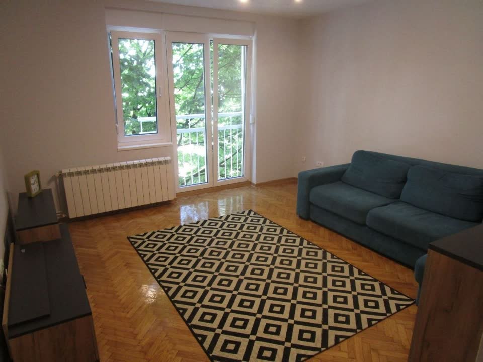 Izdajem stan u Starom Gradu, ul. Dobračina, 60 m²