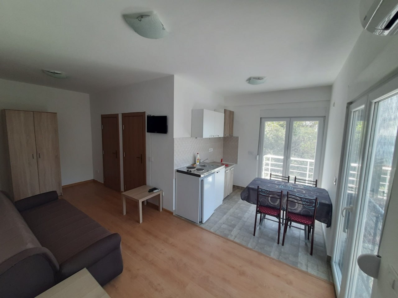 Продажа действующего апарт-отеля в Улцине 1321 м²