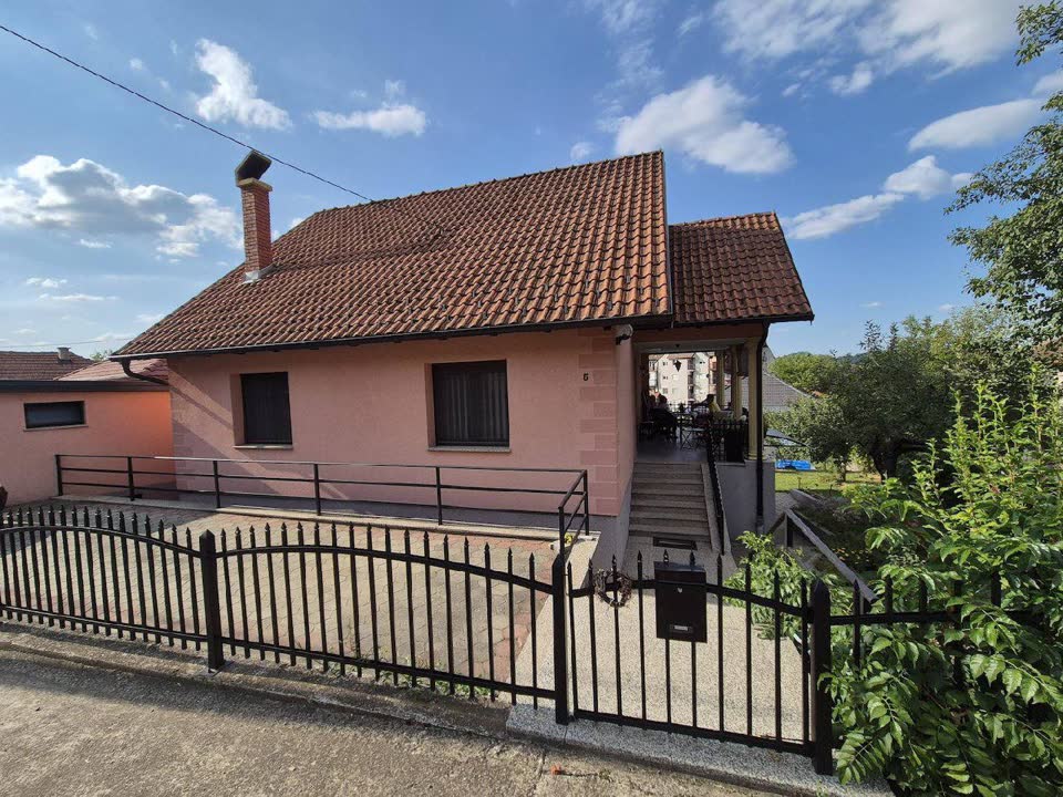 Prodaja kuće u Banji Koviljači, Ulica Negoševa
