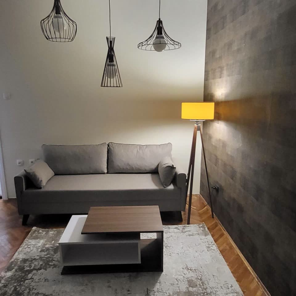 Izdajem stan u centru Beograda, 42 m²