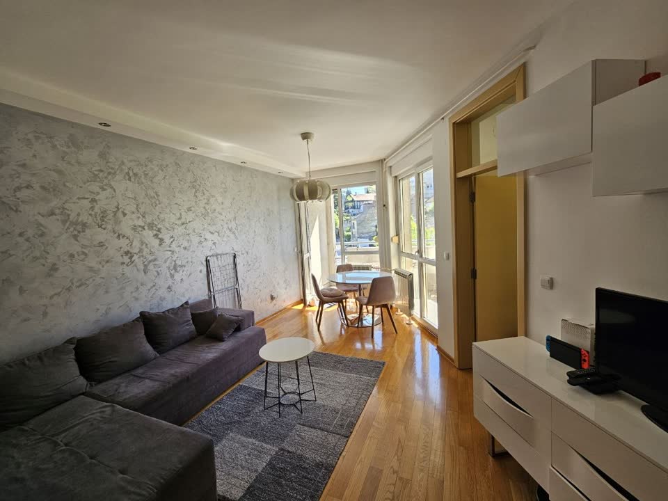 Izdaje se stan 55 m² kod Ade parka