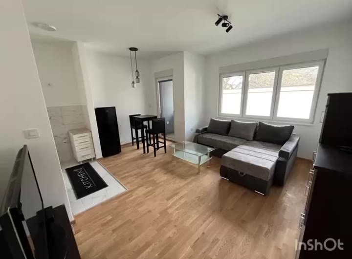 Izdaje se stan u Petrovaradinu, Novi Sad, 40 m²