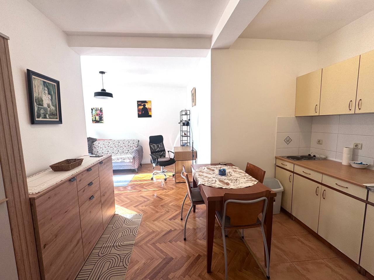 Сдаю студию в Нови Саде, 30 м²