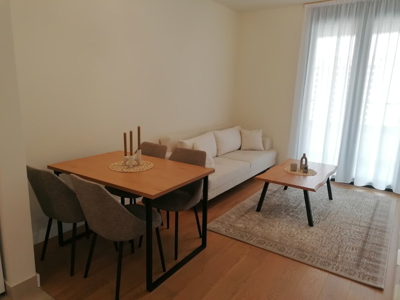 Сдам евродвушку в Airport Garden, Новый Белград, 50 м²